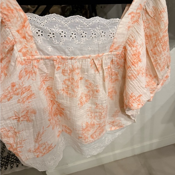 NWT Olivaceous Boho Floral Puff Sleeve Festival Top M - Picture 7 of 11